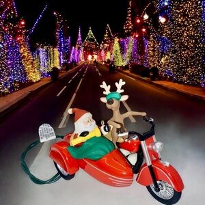 Hallmark Keepsake Christmas Ornament Motorcycle Chums 1997 Santa Magic Decor